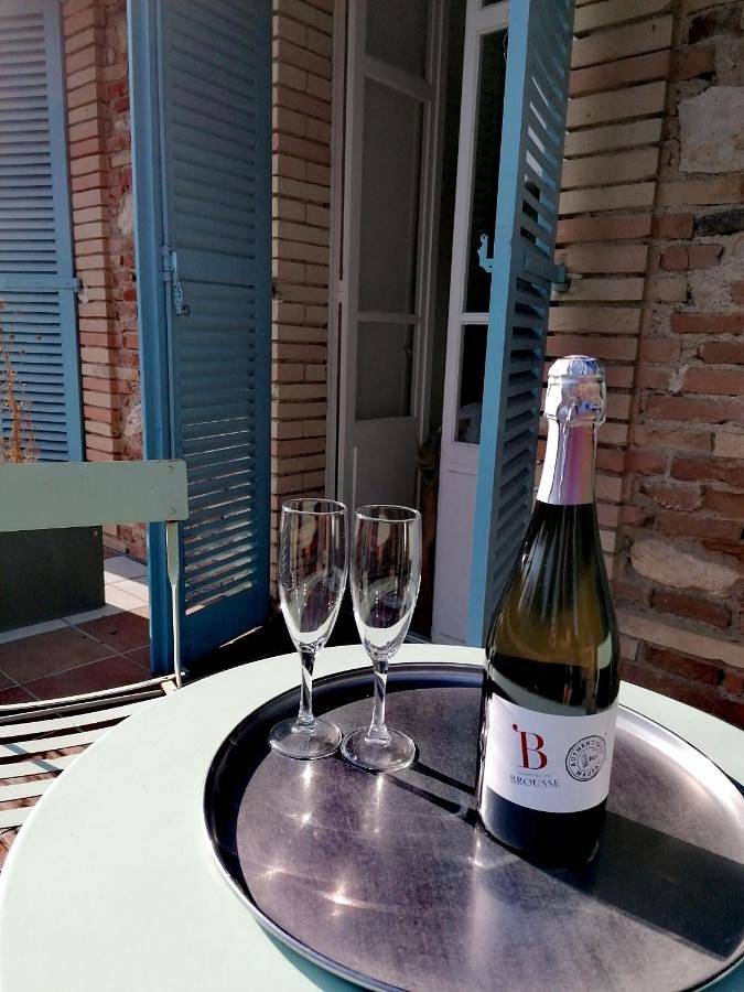 Hôtel pour 2 personnes, avec Terrasse ainsi que Jardin et Piscine