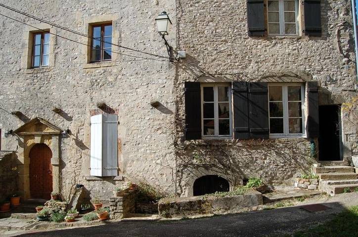 Location de vacances pour 2 personnes, avec vue et terrasse à Vézelay - 3