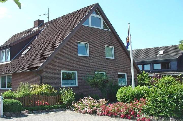 Ferienhaus für 2 Personen, mit Garten und Pool in Neue Tiefe