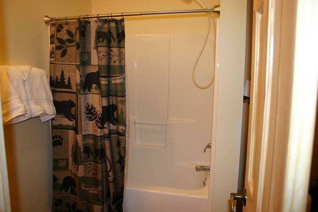 Georgetown Lake Escape with Starlink in Granite County