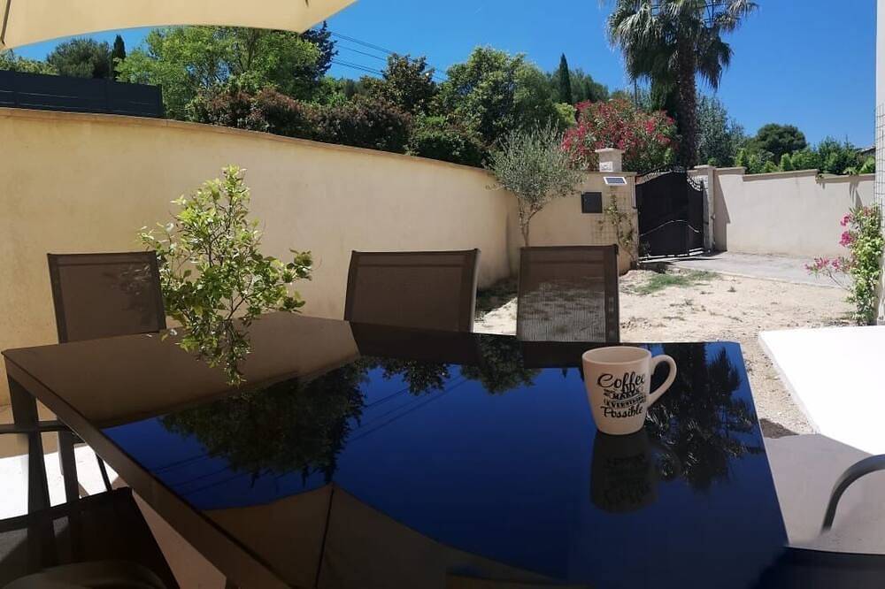 \n\nsublime 4-star house ⭐️⭐️⭐️⭐️ (rated by professionals \"Gites De France\")  in Saint-Mitre-les-Remparts, Istres en omgeving
