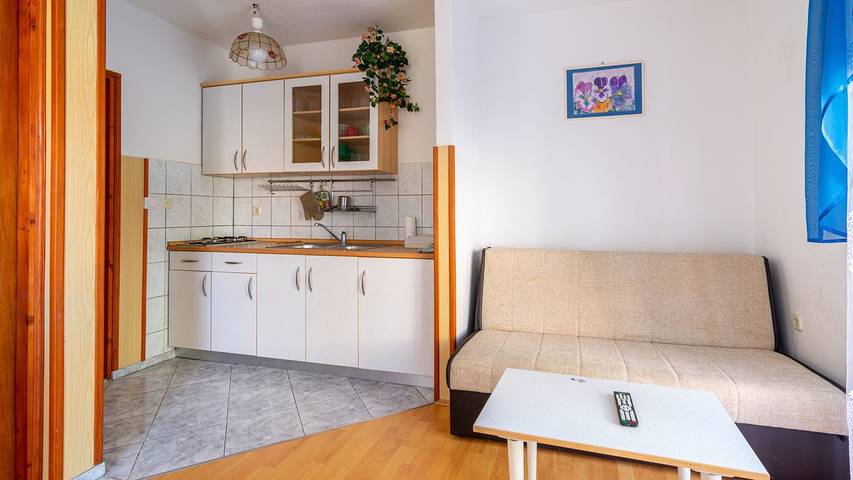 Ferienwohnung für 3 Personen, mit Terrasse in Bibinje - 4