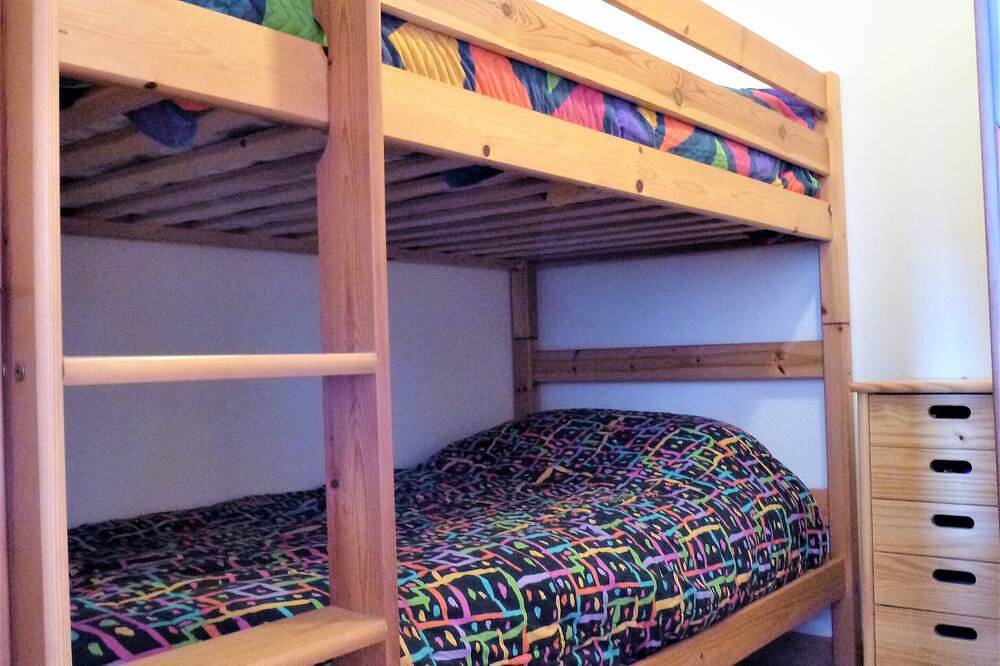 Apartamento entero, Apartamento junto al mar en la primera planta, con amplia terraza, en una casa renovada in Casal Borsetti, Provincia de Ravenna