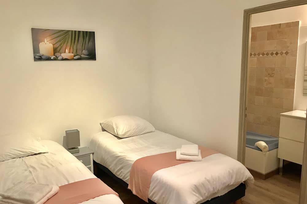 Villa provenzal cerca de Niza y Cannes para 12 personas. in Le Rouret, Region de Cannes