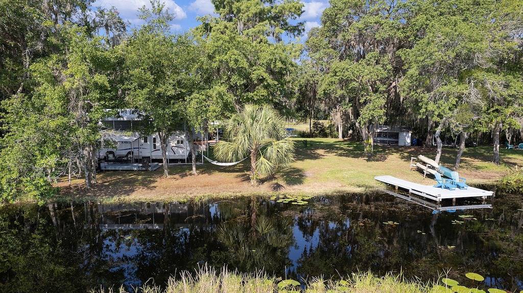 Hernando Eco Nest Lakeside Retreat in Citrus County