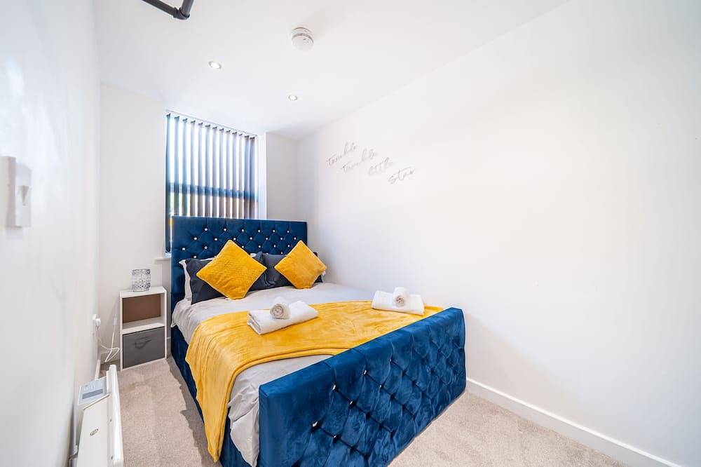 Ganze Wohnung, Apartment-Komfort-Eigenes Badezimmer-Strassenblick-Free Private Parking in Rochdale, Greater Manchester