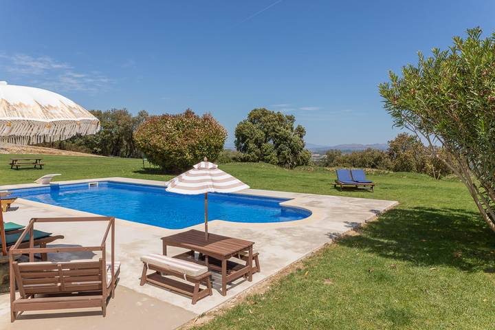Casa rural para 13 personas, con Balcón además de Terraza y Jardín en Cassá de la Selva - 4
