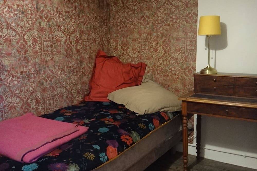 Apartamento entero, Encantadora casa de campo - distrito histórico y borde del Loira (4/5 personas) in La Charité-sur-Loire, Valle del Loira