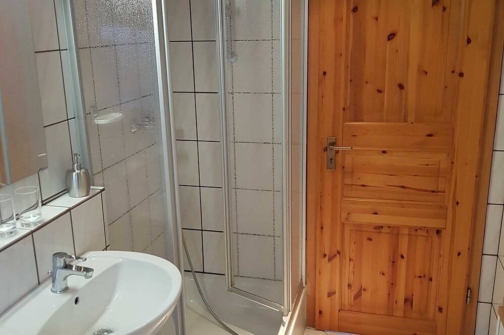Ganze Wohnung, Ferienwohnung Zum Alten Römer in Kleinern, Edertal