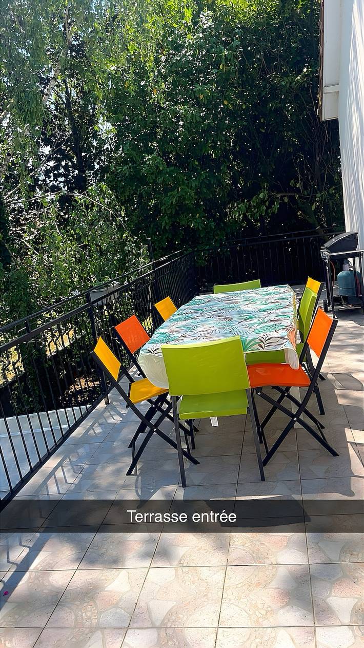 Villa „Gîte Aux Anges 51“ mit privatem Pool und eigenem Garten in Thiéblemont-Farémont, Marne