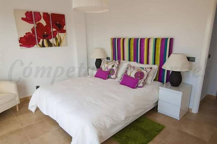 Villa de luxe neuve, 5 chambres, 5 salles de bain, piscine privée in Canillas de Albaida, Cordillera Penibética