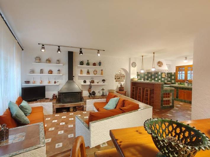 Casa rural para 6 personas, con vistas y terraza, Se admiten mascotas en Massis dels Ports