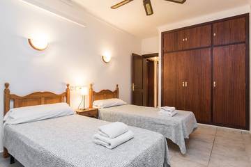 Villa pour 10 Personnes dans Cala Mitjana, Felanitx, Photo 2