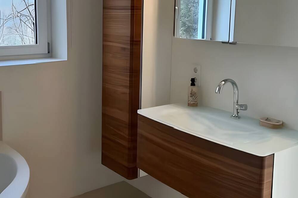 Ferienhaus 'Traumhaus mit herrlichem Graz-Blick' mit privater Terrasse, Garten & Wlan in Graz, Steirerland