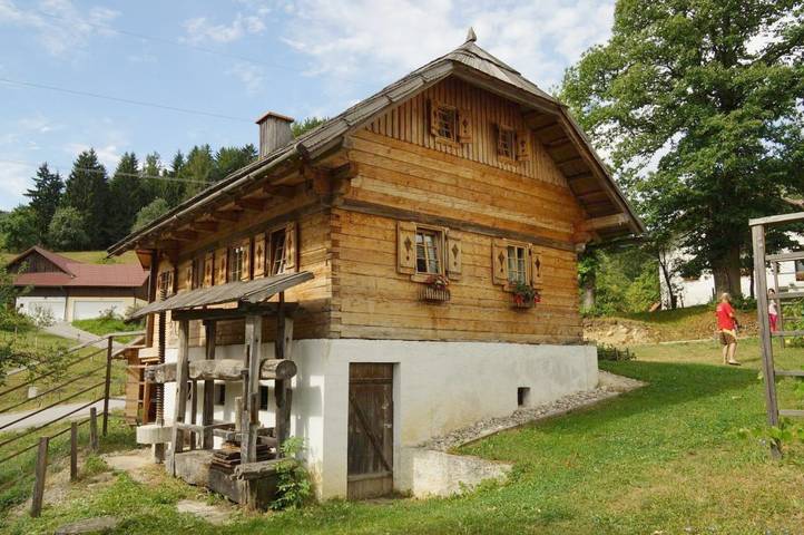 Ferienhaus für 6 Personen, mit Balkon und Terrasse sowie Garten und Sauna