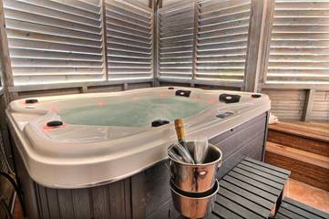 Gîte pour 2 personnes, avec piscine ainsi que jardin et vue à Le Moule