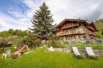 Cottage pour 2 personnes, avec jardin et vue, animaux acceptés à Comune di Saint-Pierre