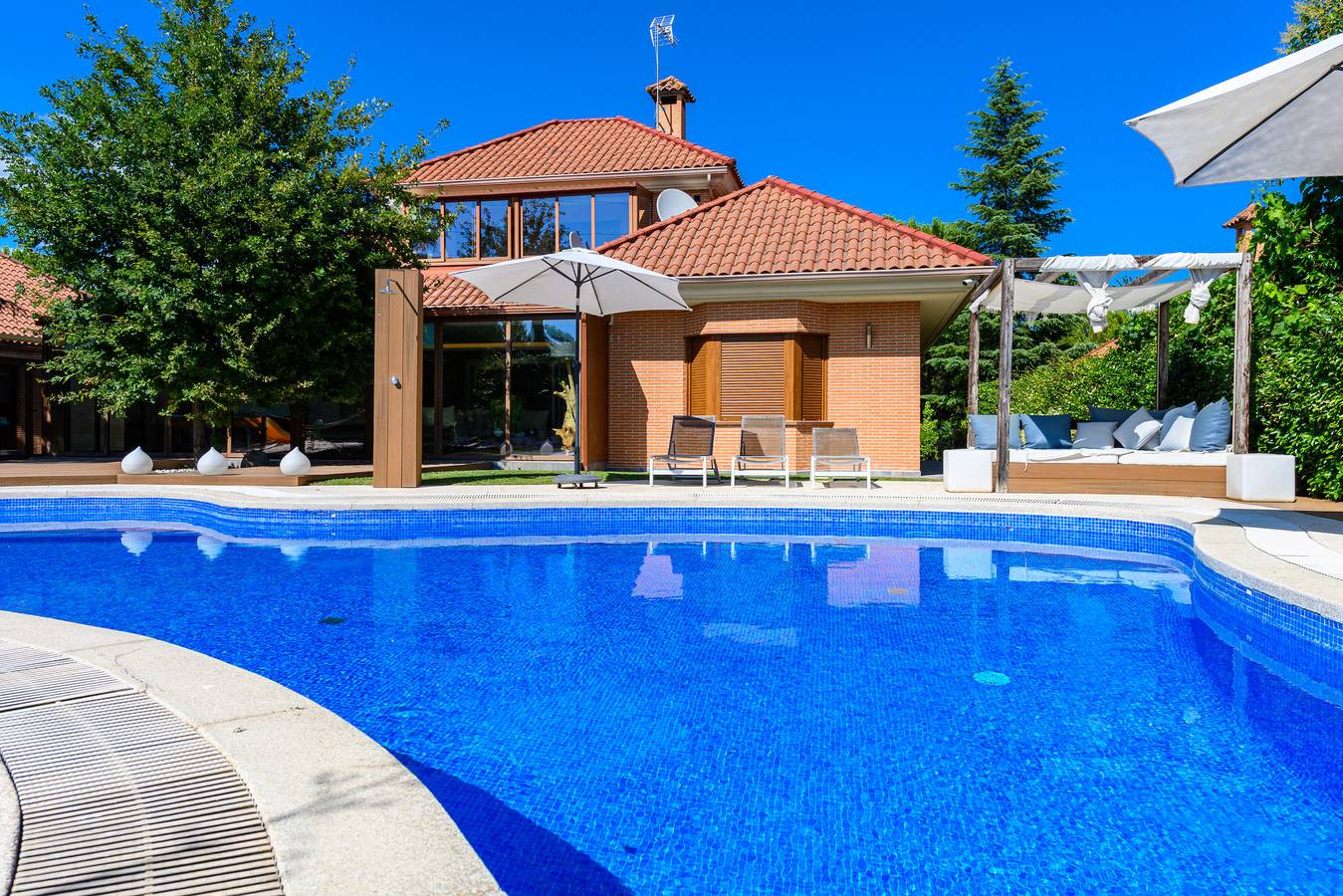M (Taj13) Madrid – Chalet de Lujo con Piscina, Gim in Villaviciosa de Odón, Provincia de Madrid
