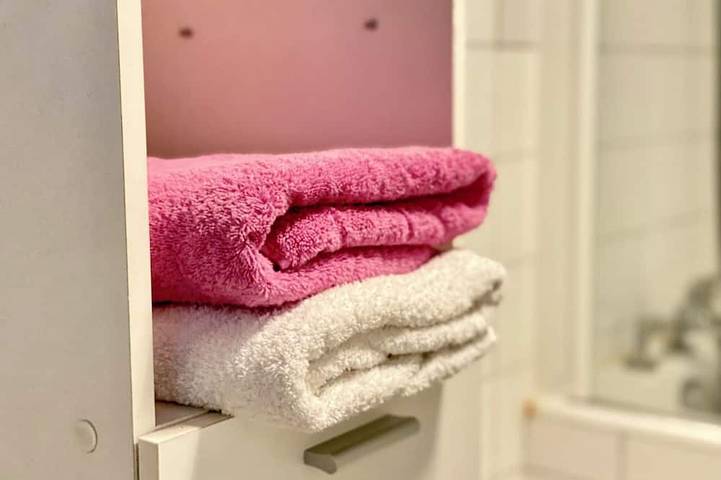 Gîte pour 2 personnes, avec piscine à Écully - 4