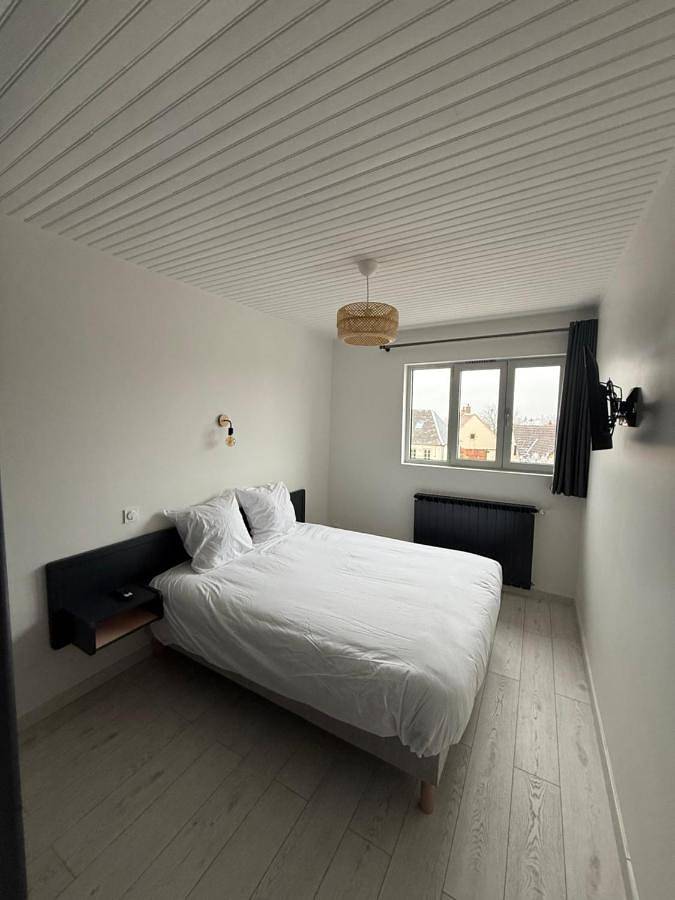 Gîte pour 2 personnes, avec terrasse et jardin dans Circuit de Nevers Magny Cours - 3