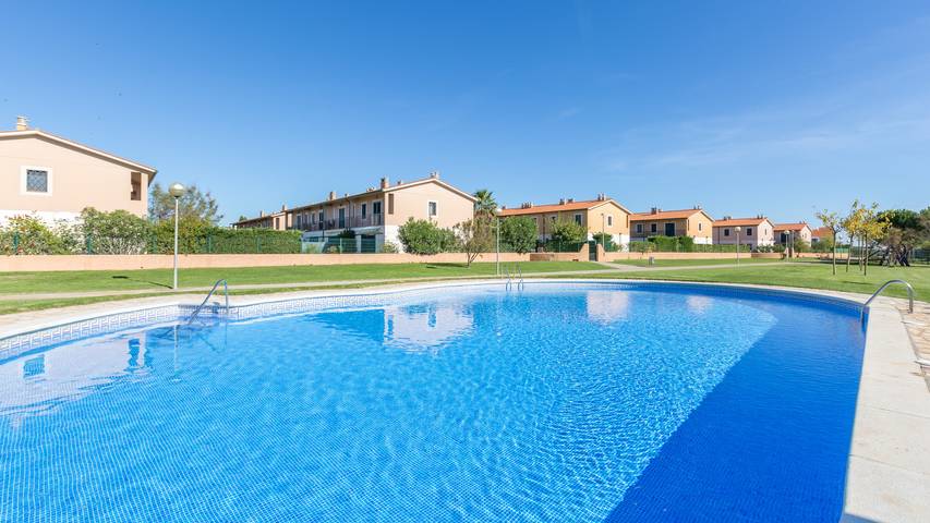 Chalet para 6 personas, con jardín además de piscina y terraza, Se admiten mascotas - 1