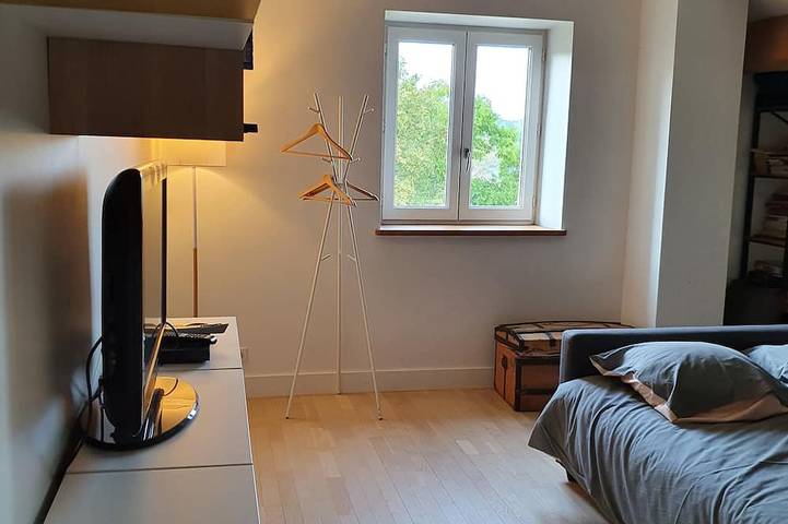 Location de vacances pour 16 personnes, avec terrasse et jardin ainsi que sauna et jacuzzi à Bourdeaux - 2