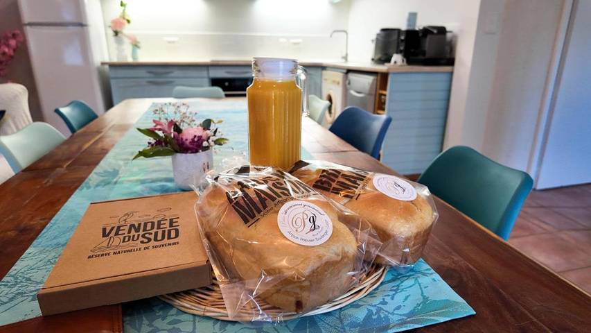 Location de vacances pour 8 personnes, avec piscine et jardin à Luçon - 3