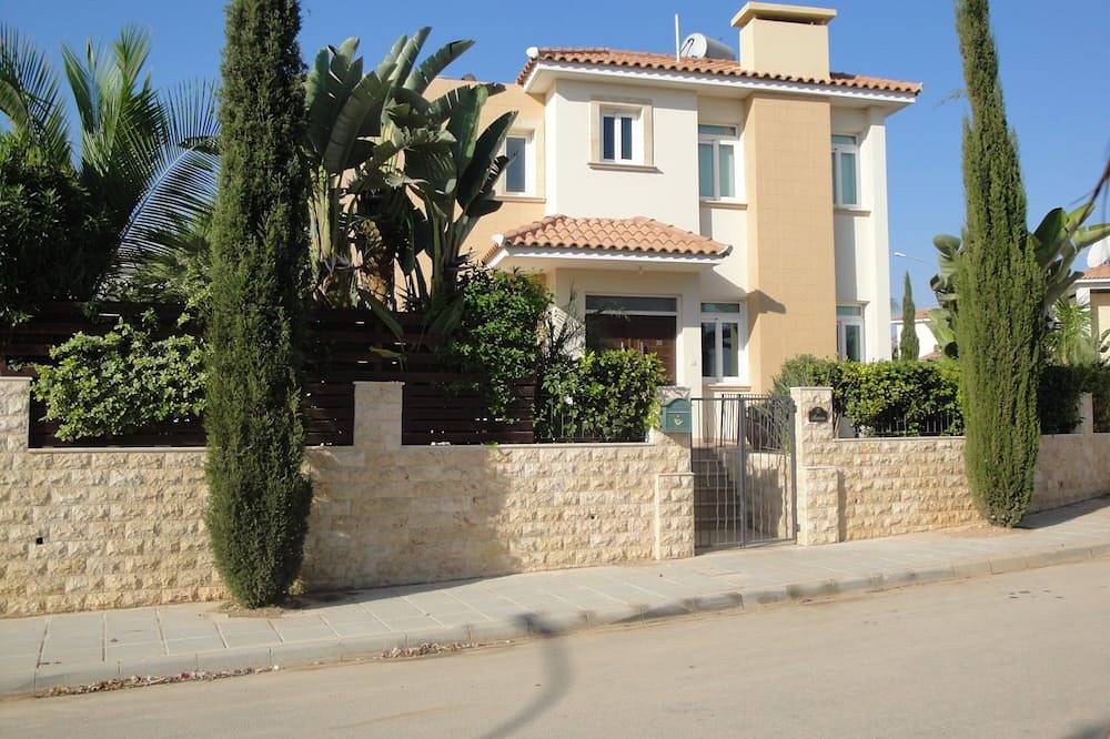 Casa vacanza a Protaras a partire da 235€ a notte