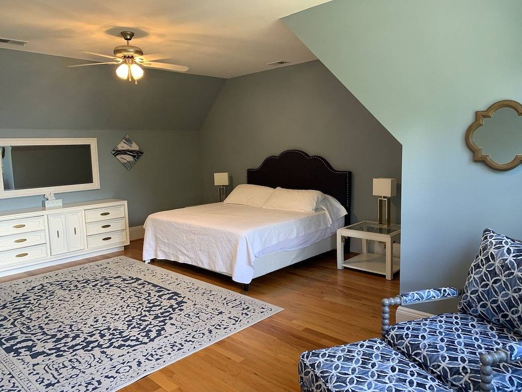 Harpers Hideaway Lake Gaston Retreat in Lake Gaston