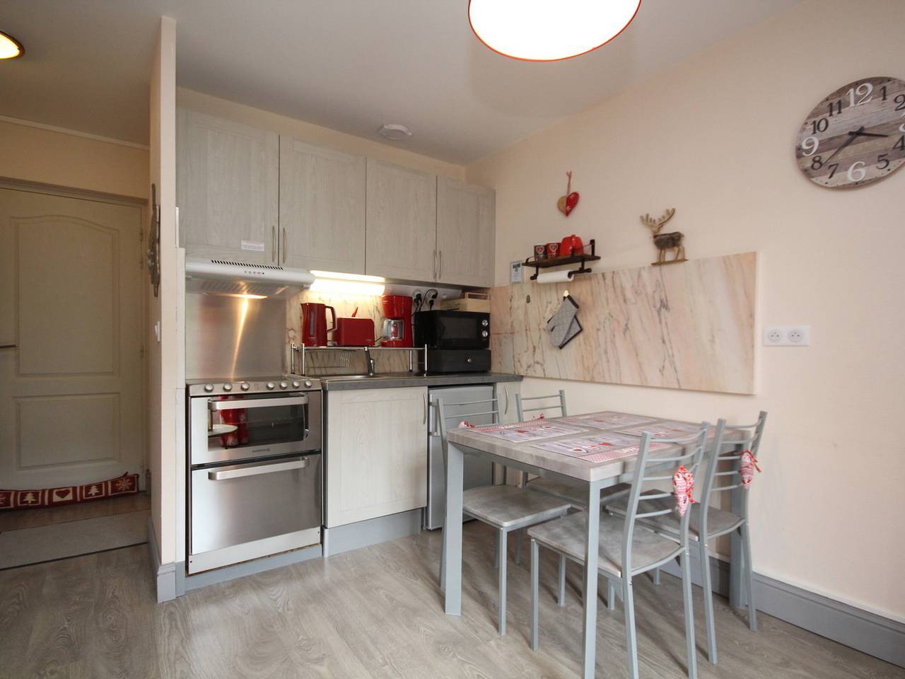 Appartement entier, Charmant T2 avec balcon et Wifi au centre du Mont-Dore in Mont-Dore, Parc naturel régional des Volcans d'Auvergne