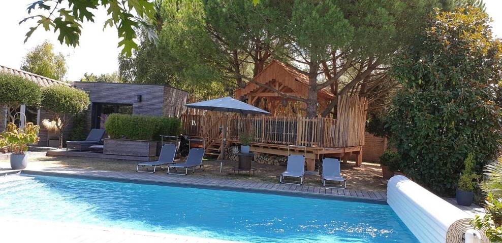 Location de vacances pour 2 personnes, avec jardin et terrasse ainsi que jacuzzi et piscine dans Courlay Sur Mer - 4