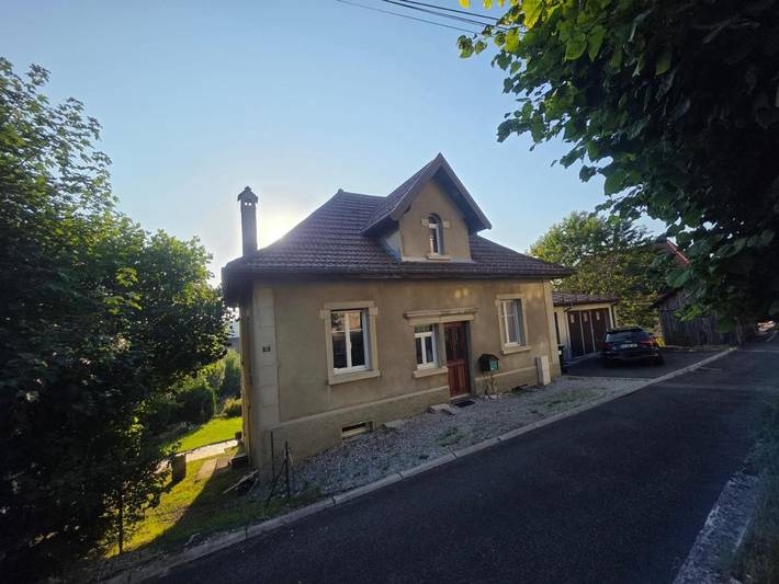 Gîte pour 4 personnes, avec vue et balcon, adapté aux familles à Maîche - 2
