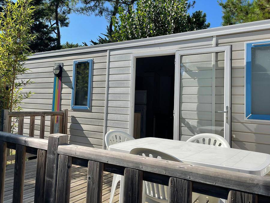 Camping Ushuaïa Villages La Conge - Mobilhome 5 personnes - Ibiza 27m² - 2 chambres avec terrasse bois in Saint-Hilaire-de-Riez, Vendée