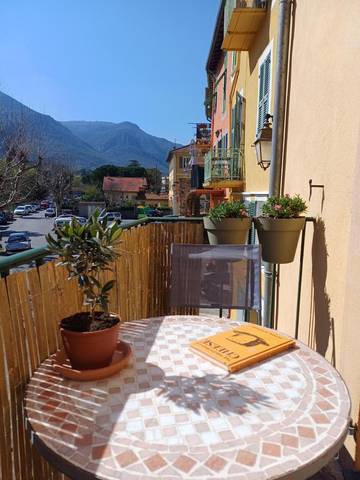 Gîte pour 4 personnes, avec vue et terrasse à Sospel