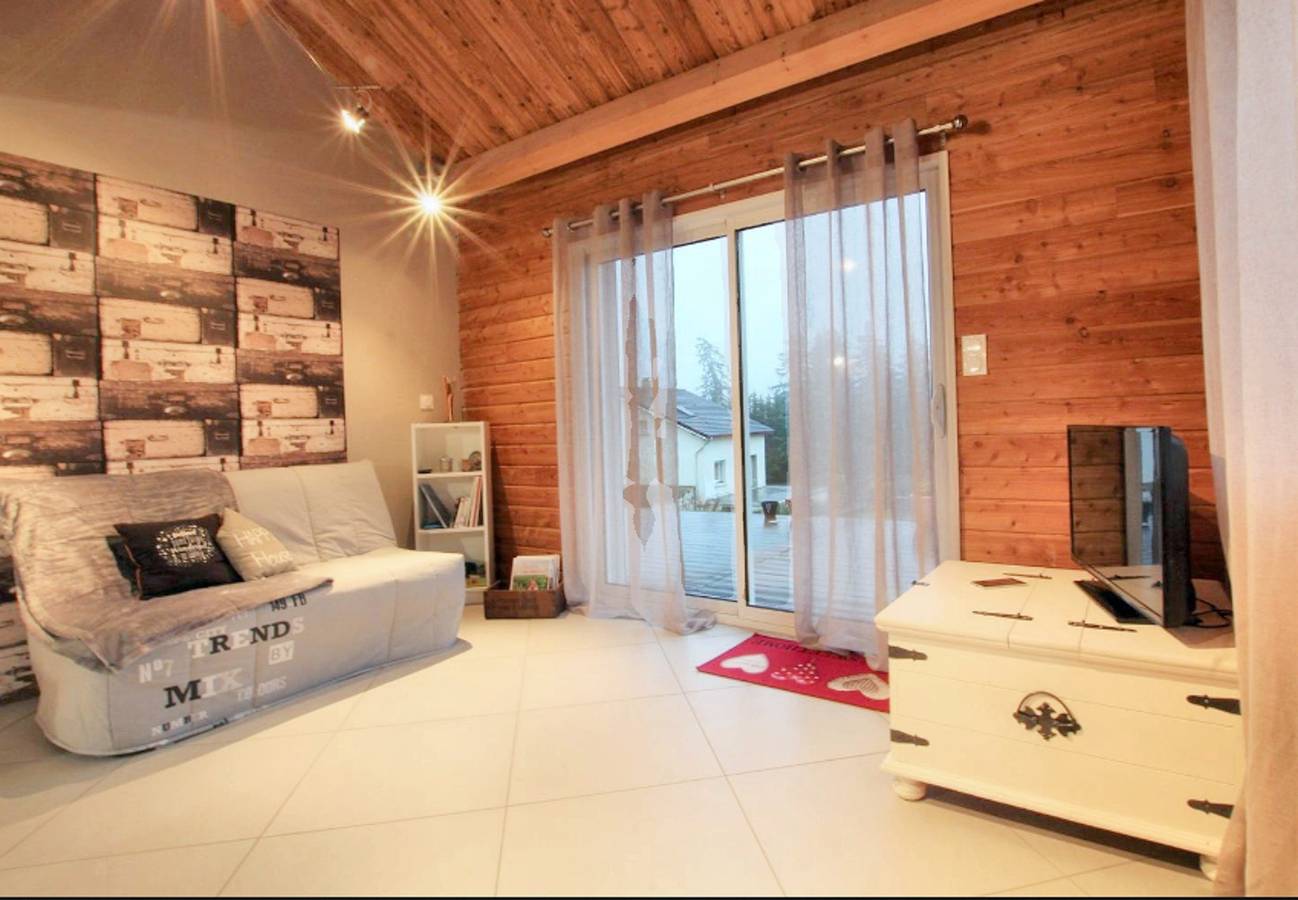 Charmantes Haus mit Bergblick nahe Yssingeaux in Yssingeaux, Zentralmassiv