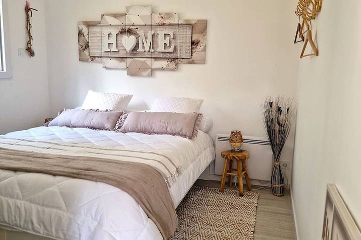 Location de vacances pour 2 personnes, avec terrasse et jardin ainsi que piscine et jacuzzi à Mios - 2