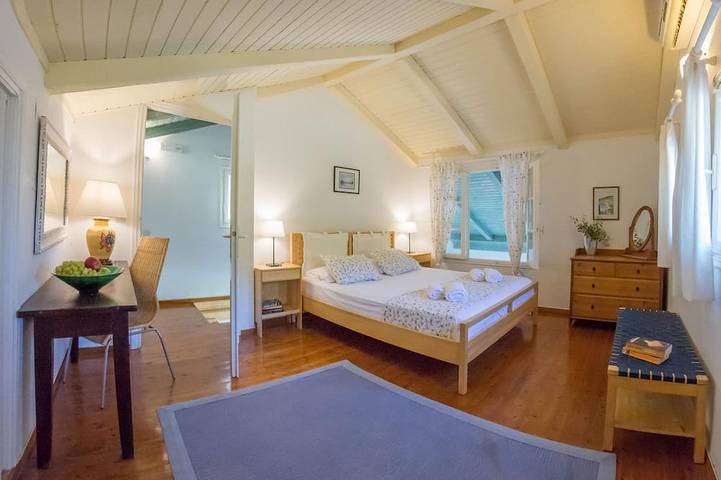 Villa für 5 Personen, mit Balkon und Whirlpool sowie Garten auf Lefkada - 4