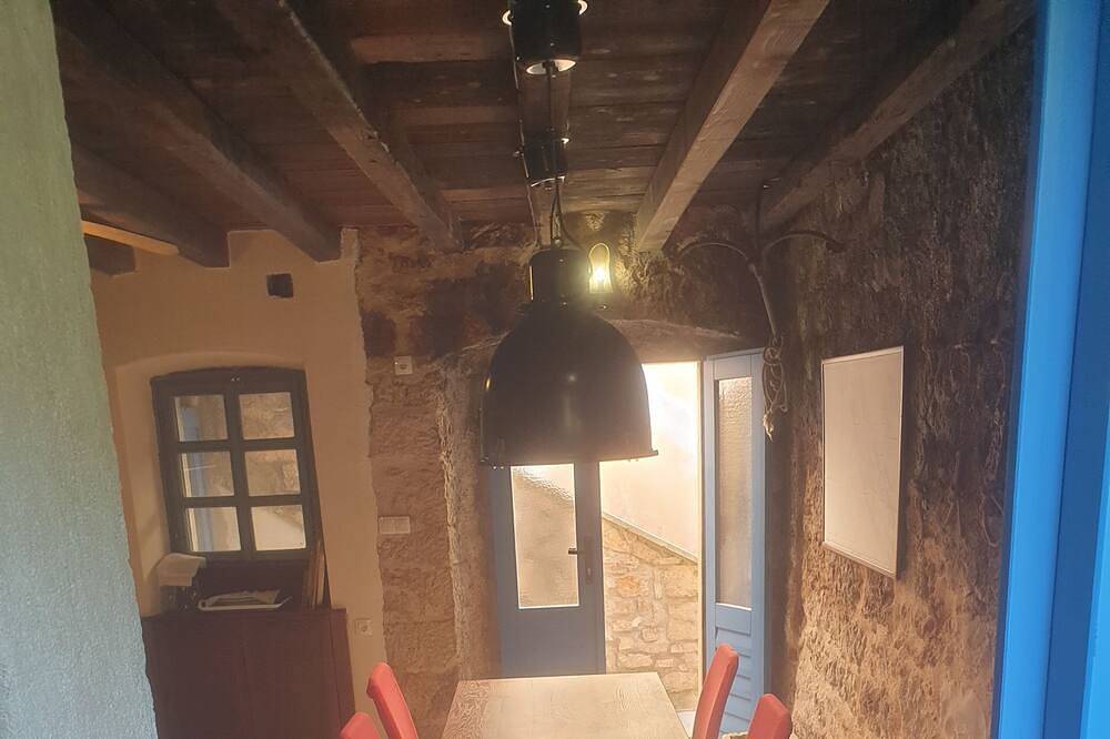 Beautiful rustikal dalmatian stone house in Zadar (Kommun), Iz