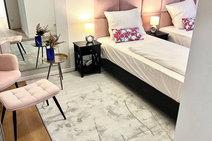 Ferienwohnung für 15 Personen in Charlottenburg Berlin