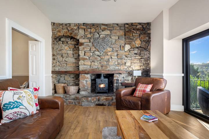 Cartref - Cottage with Hot Tub, Countryside Views in Saundersfoot, Pembrokeshire