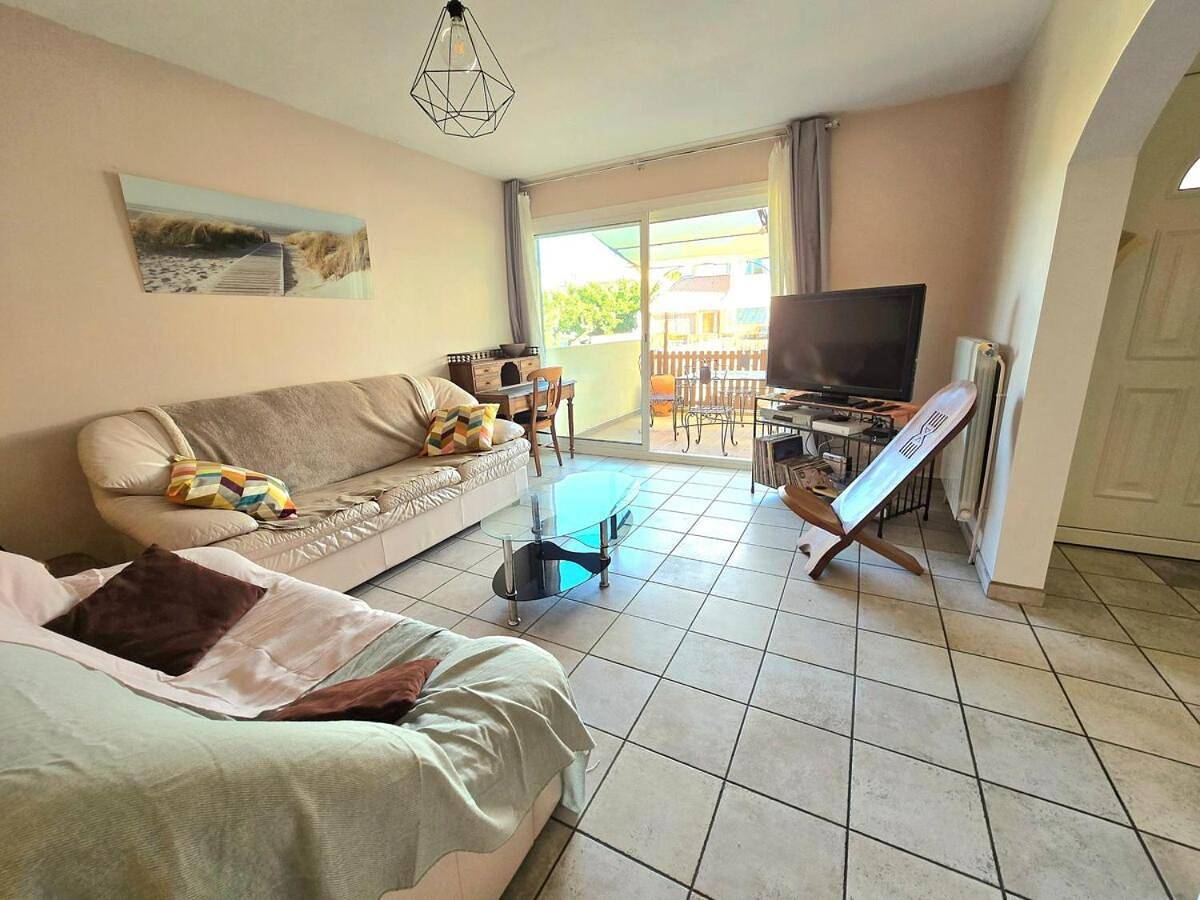 Three-Bedroom House in Marseillan, Côte méditerranéenne (France)