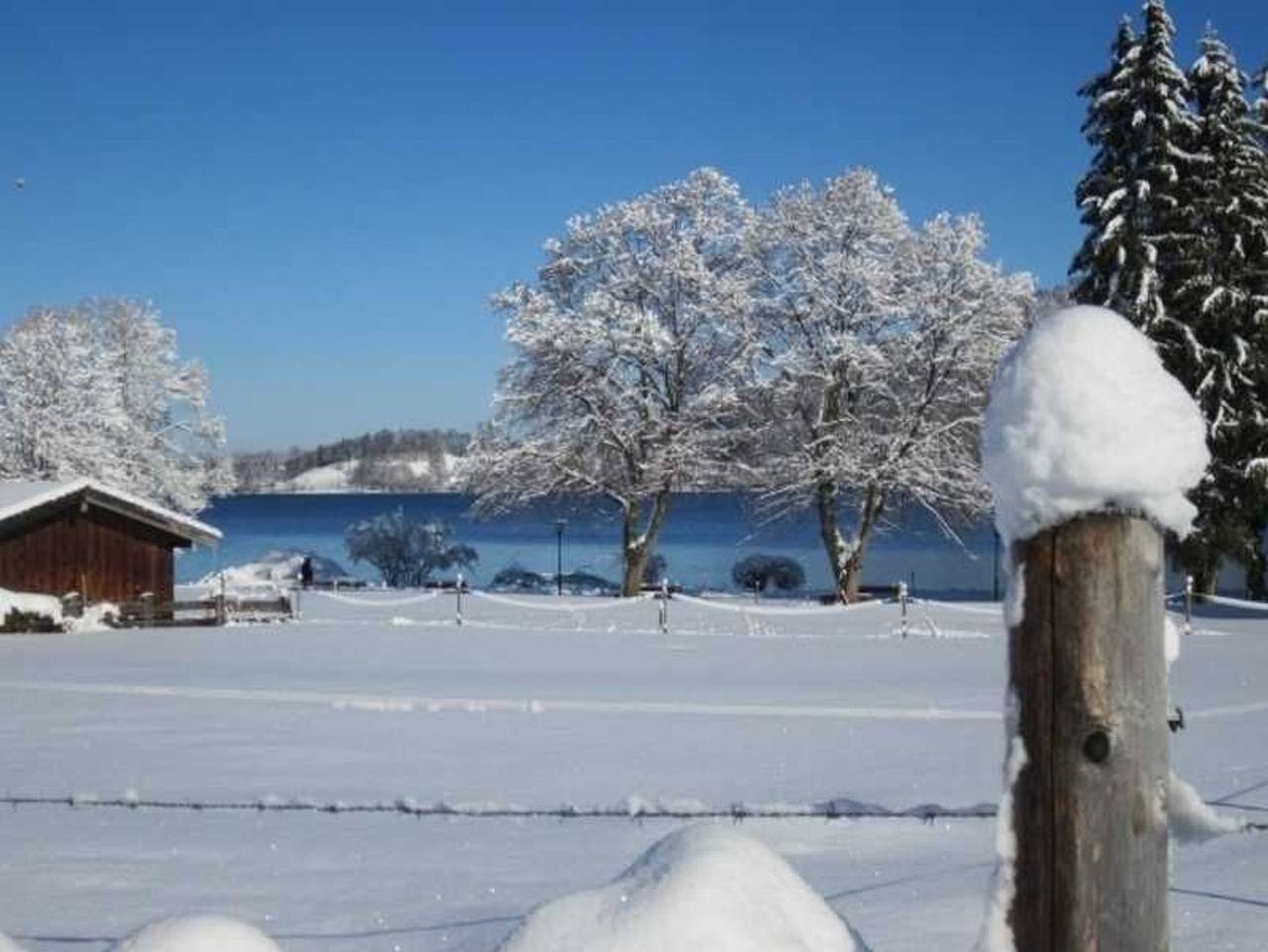 Ganze Ferienwohnung, Gästehaus Gartenheim    Fam. Schäffler - Ferienwohnung Apfelbaum (38qm) im 2. Stock in Bad Wiessee, Bayerische Alpen