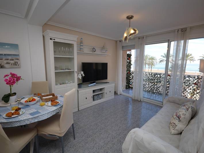 Ganze Ferienwohnung, Ferienwohnung für 6 Personen mit Balkon/Terrasse in El Barrio, San Juan Playa