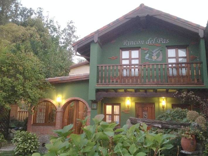 Casa de huéspuedes para 3 personas, con Balcón y Terraza además de Jardín y Vistas en Puente Viesgo