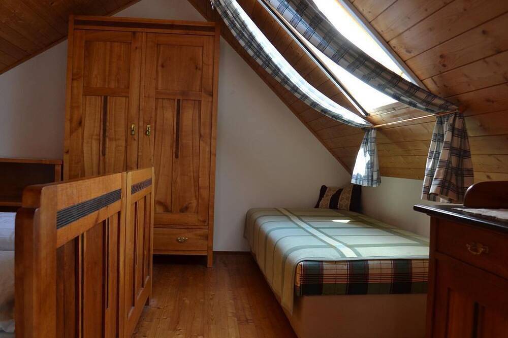 Ganze Wohnung, Kellerstöckl Gutmann Fehring - Ferienwohnung im Dachgeschoss in Südoststeiermark, Fehring