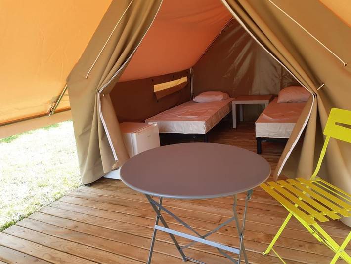 Location de vacances pour 2 personnes, avec vue ainsi que jardin et piscine à Forges-les-Eaux - 3