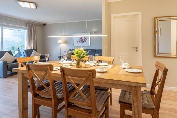 Ganze Wohnung, Große 4-Zimmer Ferienwohnung mit ca.117 m², für bis zu 7 Personen in Nordfriesische Inseln (Schleswig-Holstein) (Schleswig-Holstein), Wenningstedt