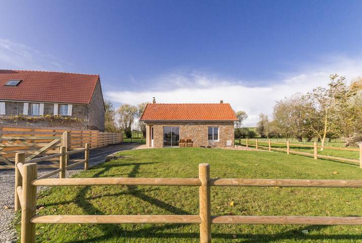 Gîte pour 4 personnes, avec jardin et terrasse à Vains - 4