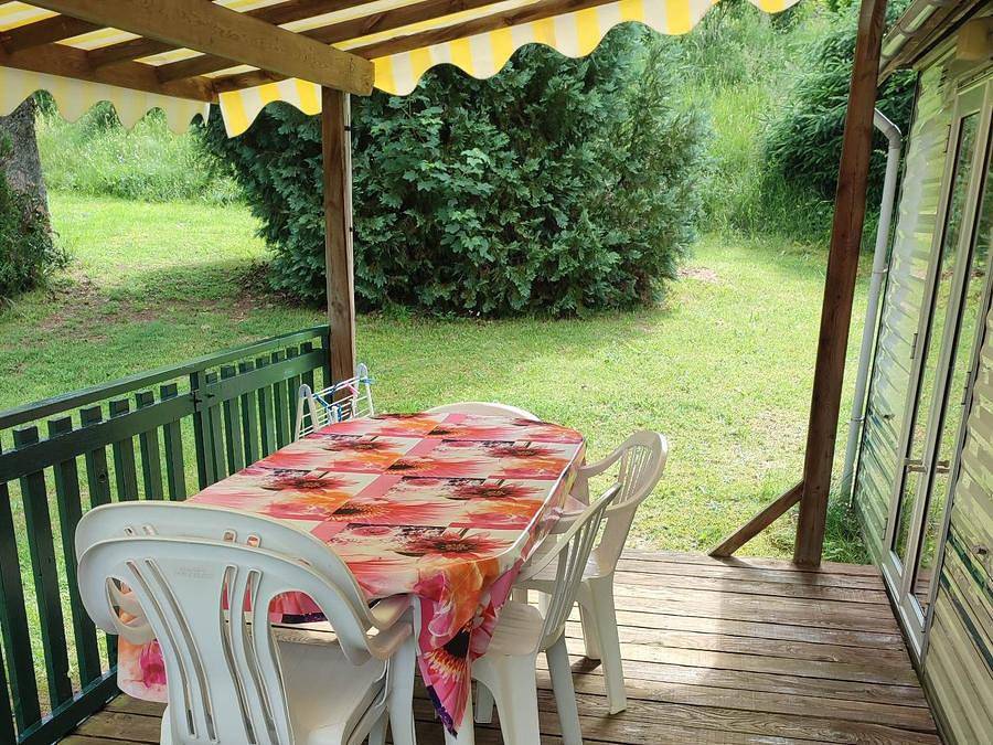 Camping La Vallée - Mobilheim 4 personen - Pfingstrose in Perpezat, Regionaler Naturpark Volcans d'Auvergne