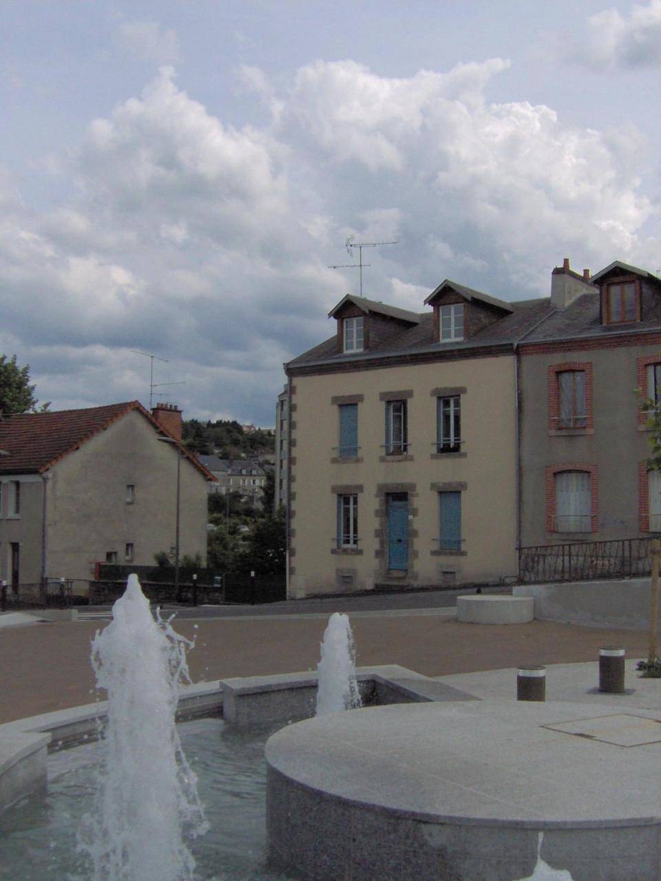 Appartement entier, Apartment in Guéret, Région de Guéret